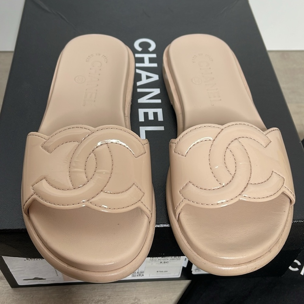 CHANEL CC Beige Patent Calfskin Leather Sandal Mules with Box - Picture 6 of 17